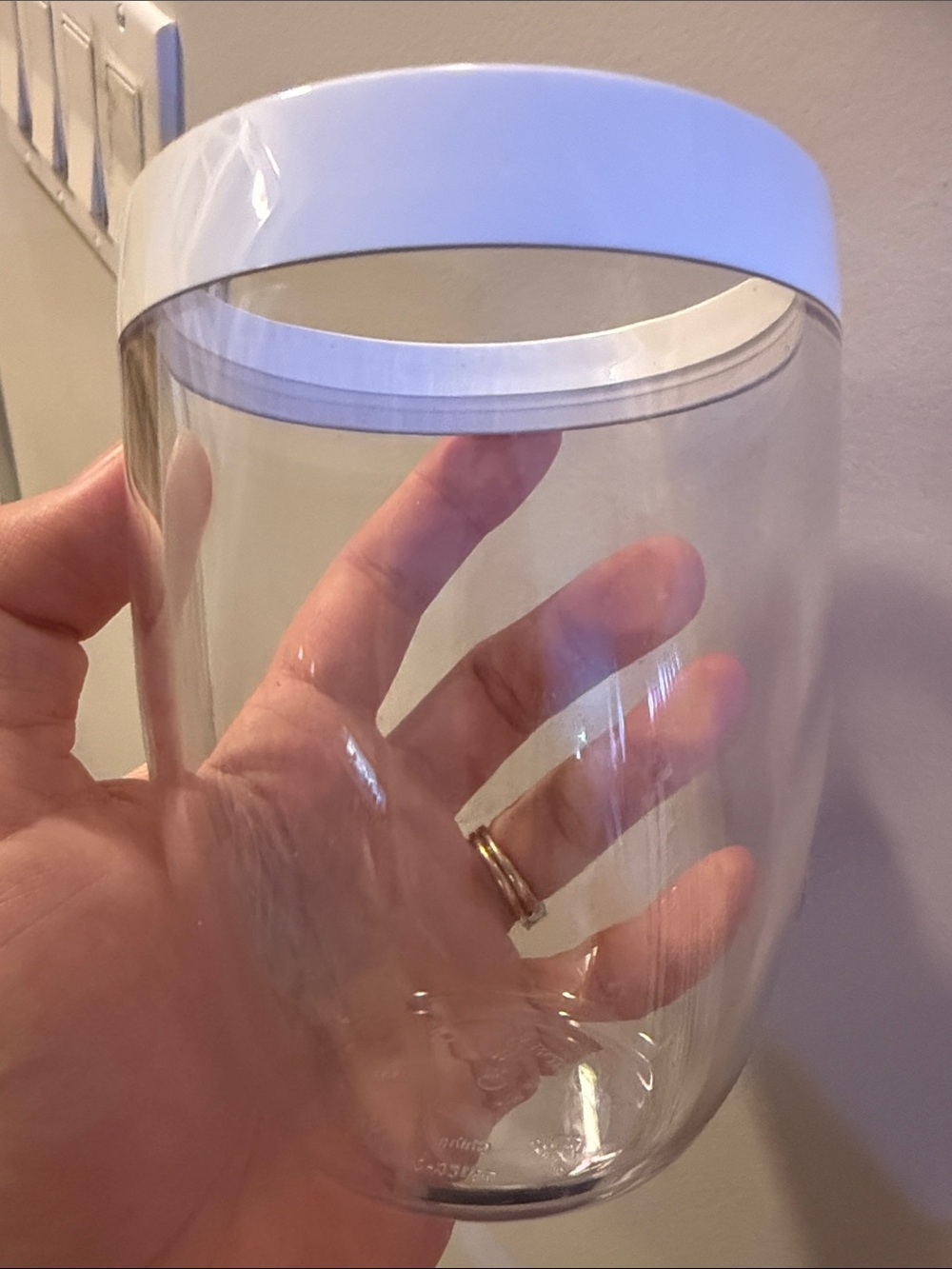 Tupperware Clear tumblers with White rim (Set of 5) with tray - Picture 6 of 7